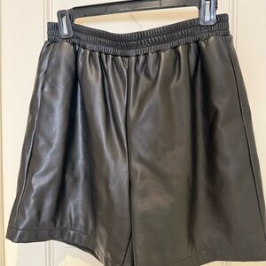 Apparis Black High Waist Shorts